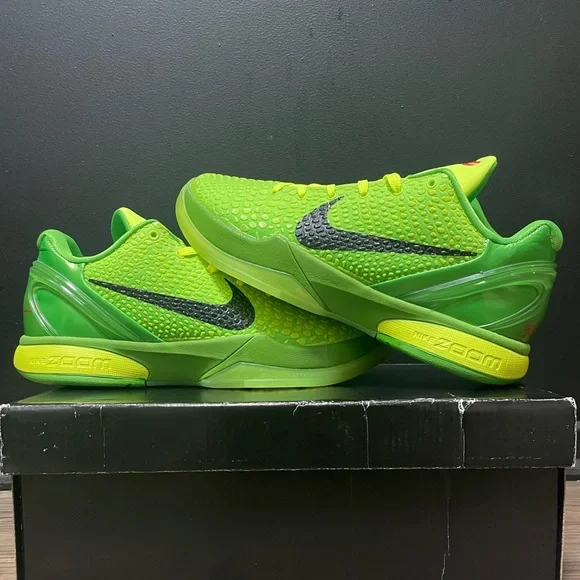 Kobe Protro ‘Grinch’
Size 10
New OG All
Box slightly damaged
100% authentic - Picture 2 of 5